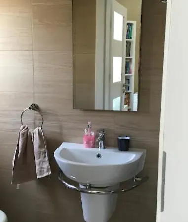 Pembroke Suites Konukevi