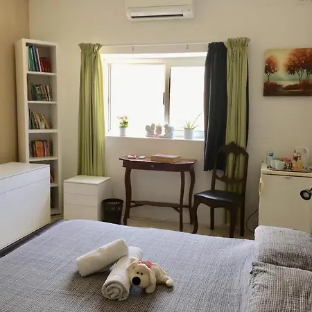 Konukevi Pembroke Suites