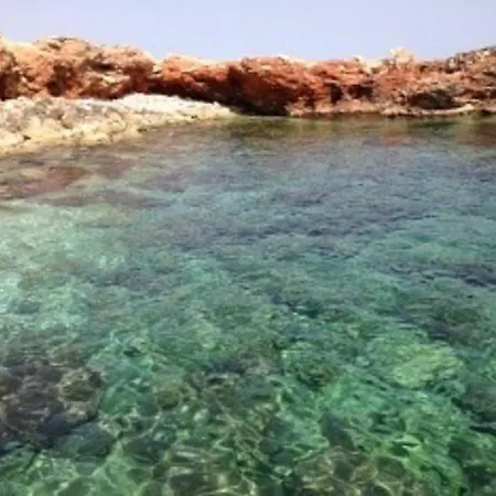 Pembroke Suites Гостевой дом Пемброк