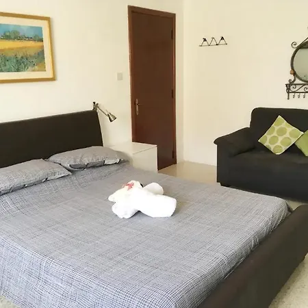 Pembroke Suites 3* Pembroke