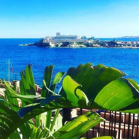 Guest house Pembroke Suites Pembroke